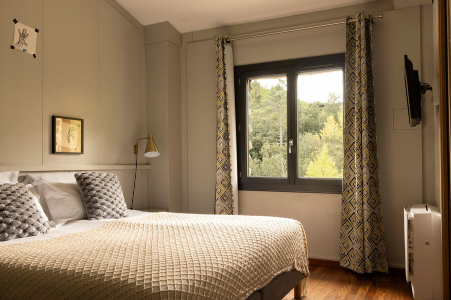 Art-Site-Hotel-Center-Corsica-both-Art-Exhibition-and-Hotel17